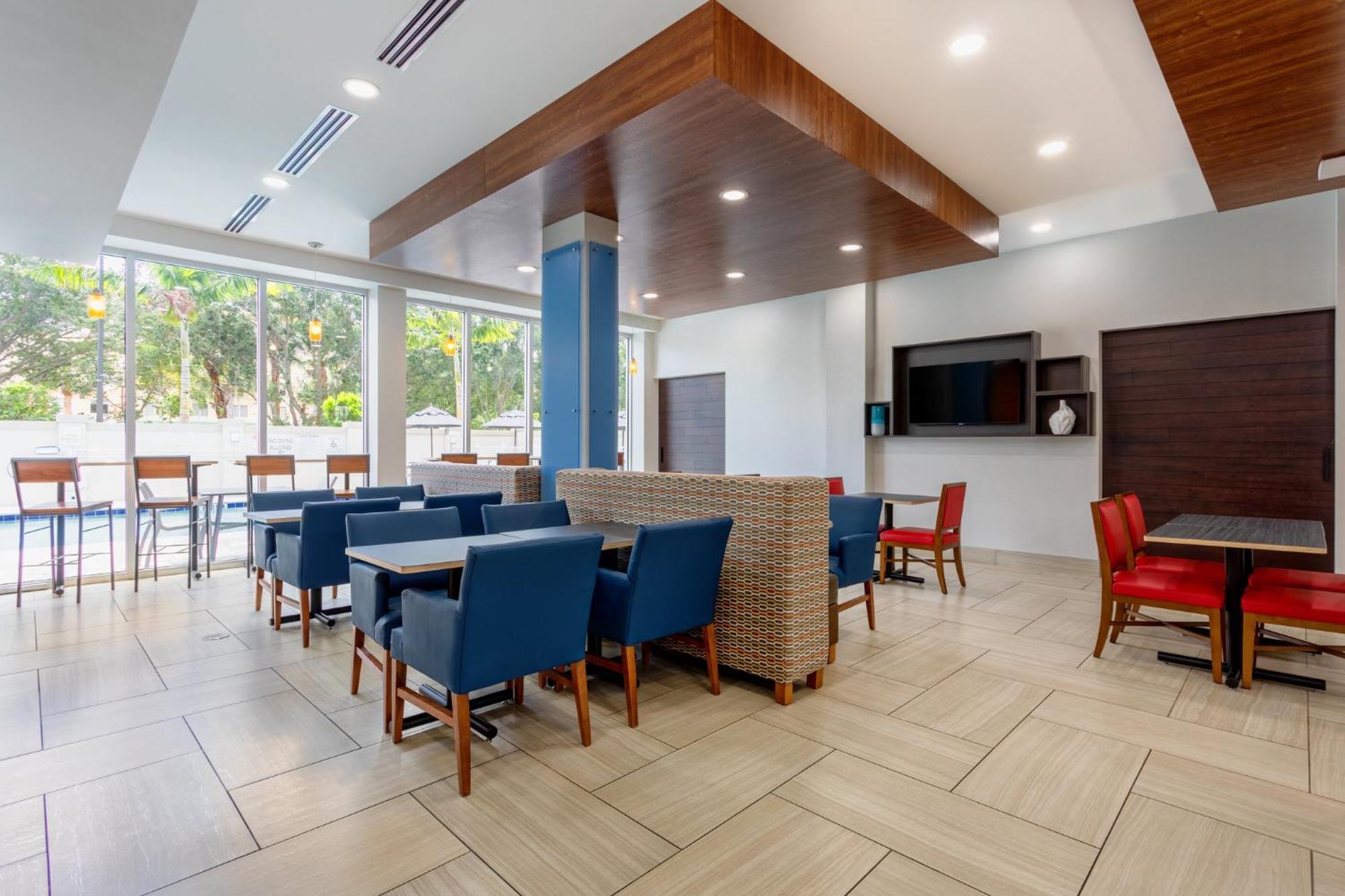Holiday Inn Express & Suites - Miramar By Ihg Eksteriør billede